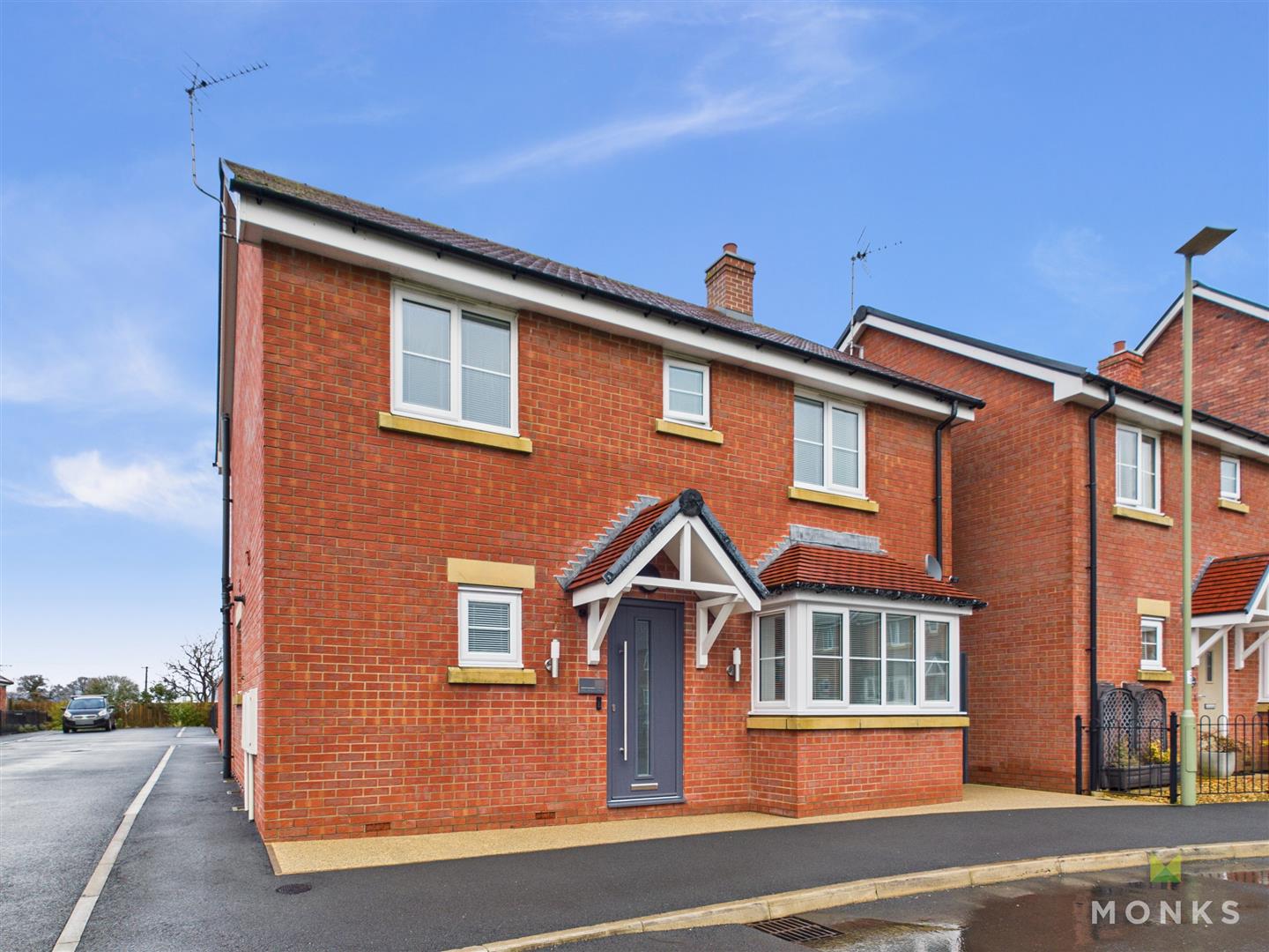 26 Hollands Drive, Oswestry, SY11 3FG For Sale